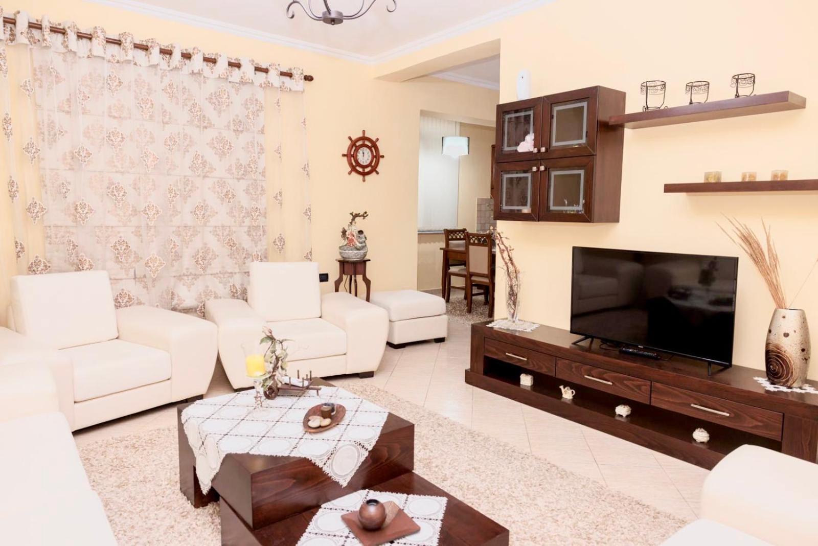 Heart Of Tirana Villa Buitenkant foto